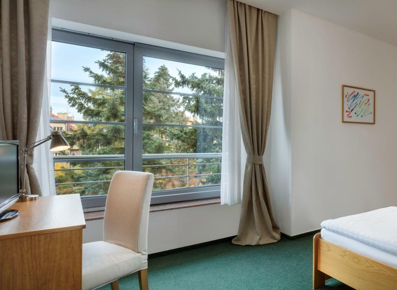 Oya Hotell
